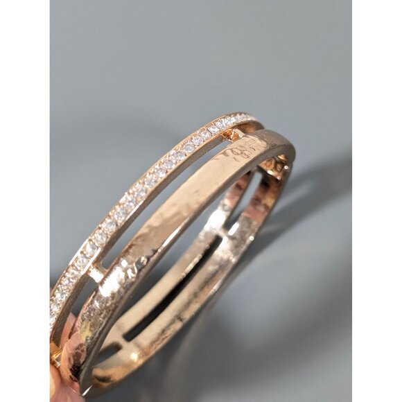 Retro Gold Tone Hammered Style Rhinestone Tennis Bangle Bracelet 7" - Picture 5 of 10